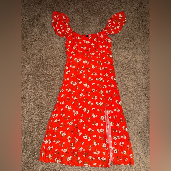 Old Navy Dresses & Skirts - Old Navy Red Floral Midi with Cap Sleeves